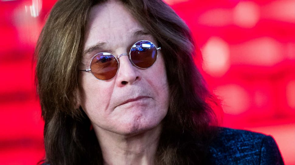 OZZY OSBOURNE fuera de UCI y recuperándose OZZY OSBOURNE fuera de UCI y recuperándose