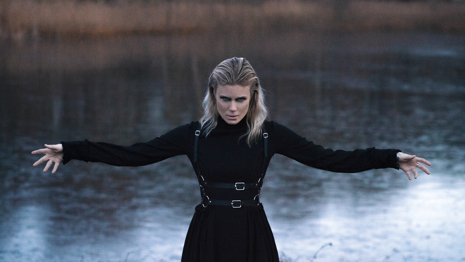 MYRKUR: La mujer que revolucionó el concepto black metal MYRKUR: La mujer que revolucionó el concepto black metal