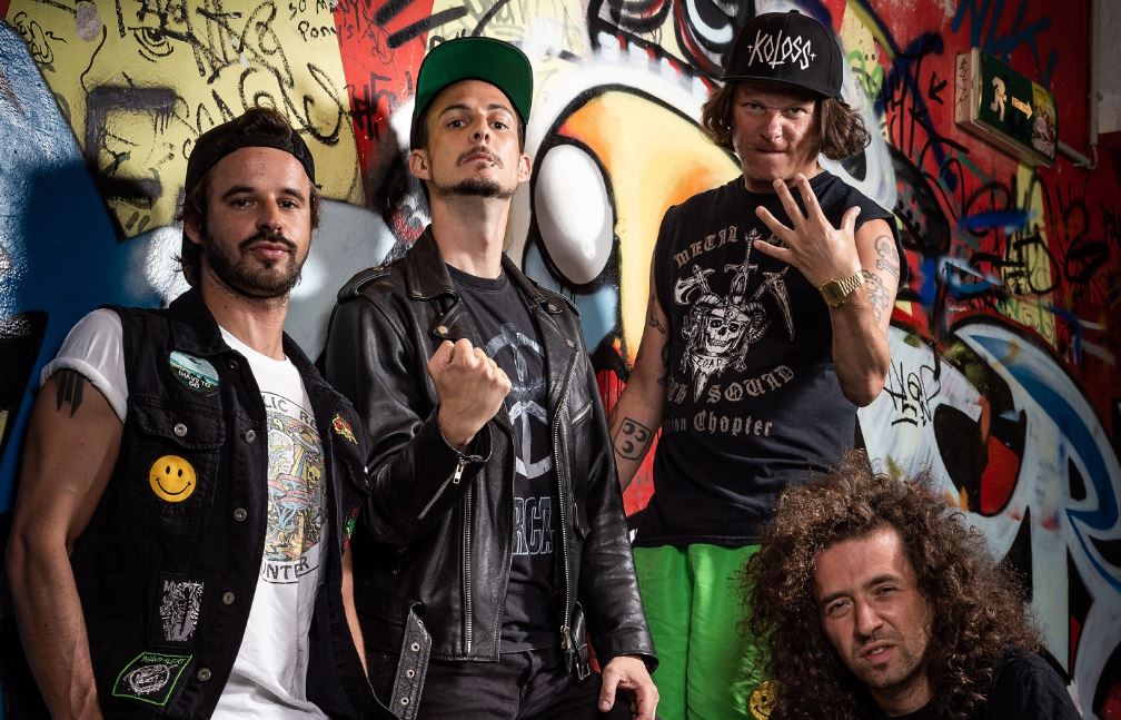 INSANITY ALERT estrena nuevo videoclip el vivo parodiando a Iron Maiden