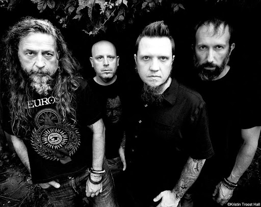 SHADOW WITCH – Under The Shadow of A Witch (ALBUM REVIEW) SHADOW WITCH – Under The Shadow of A Witch (ALBUM REVIEW)