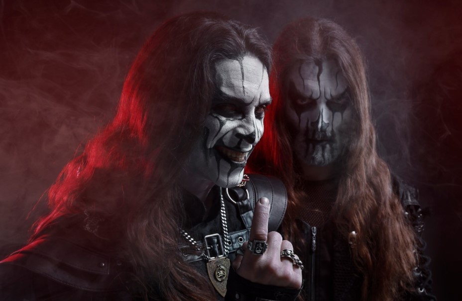 CARACH ANGREN asombra con un espeluznante nuevo video