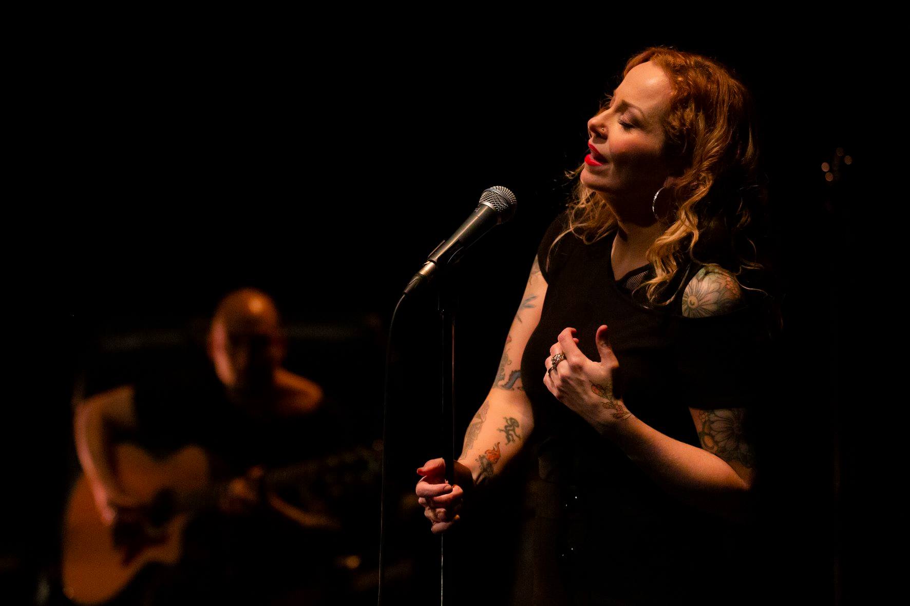 ¡ANNEKE VAN GIERSBERGEN anuncia nuevo disco!