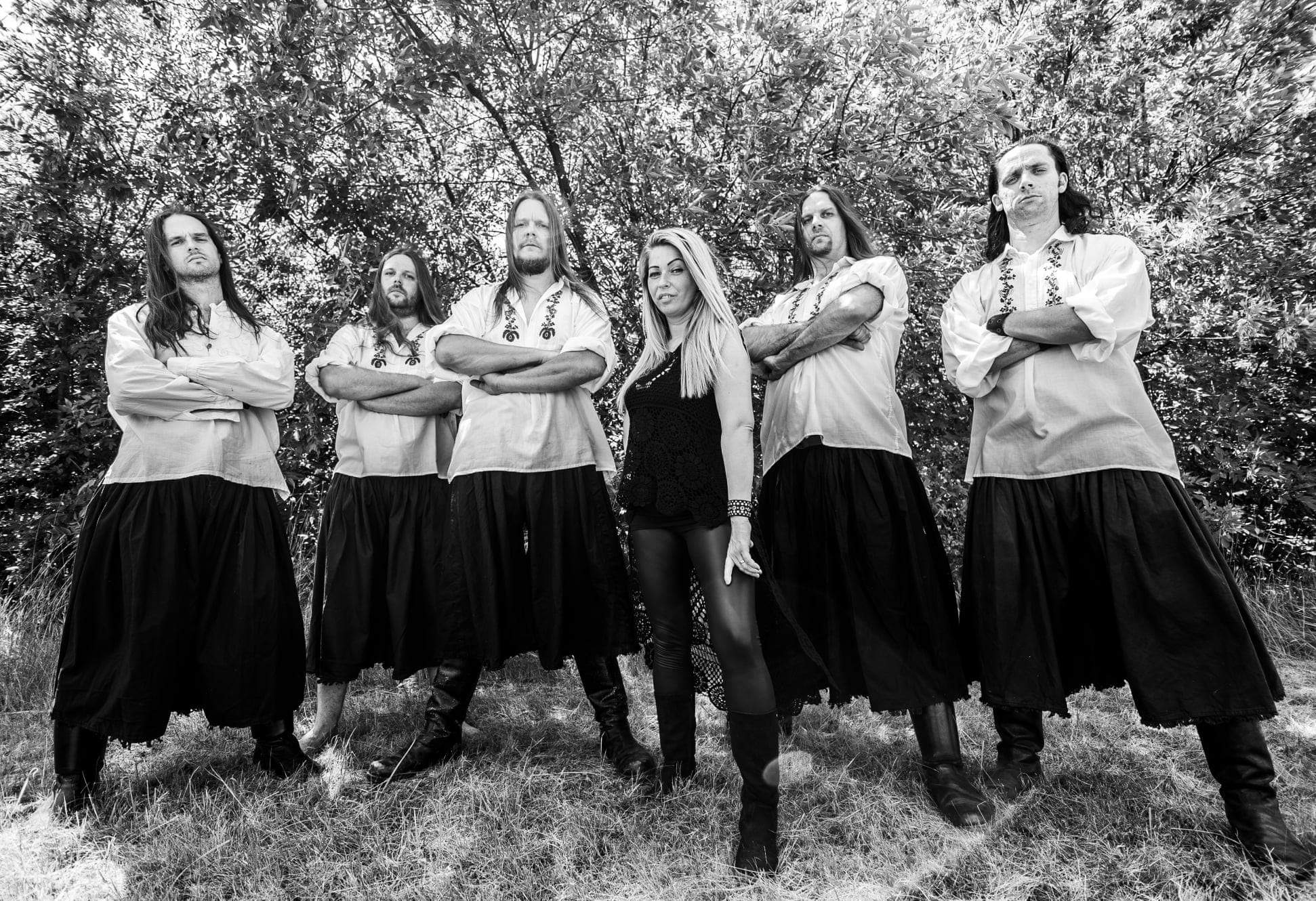 DALRIADA – “ŐSZELŐ” + “HAZATÉRÉS” (ALBUM REVIEW) DALRIADA – “ŐSZELŐ” + “HAZATÉRÉS” (ALBUM REVIEW)