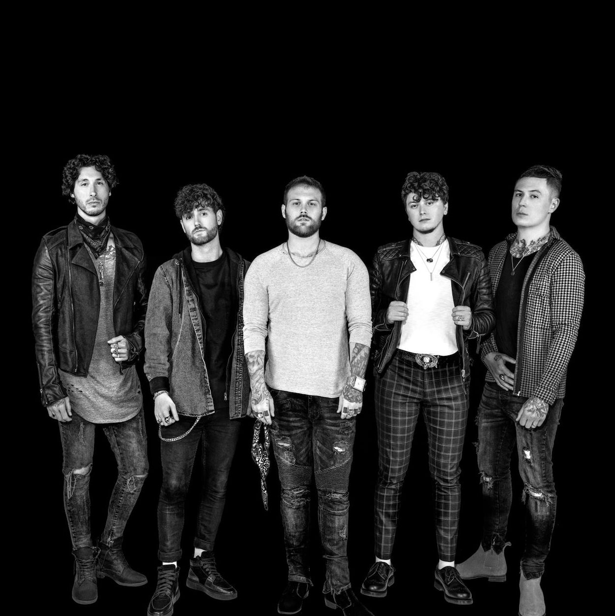 SHARON DEN ADEL colabora en el nuevo single de ASKING ALEXANDRIA “Faded Out”