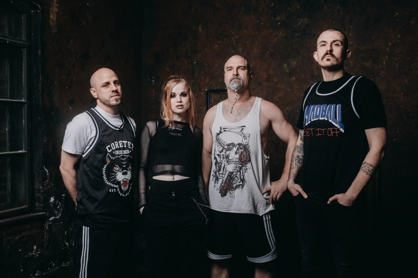 <strong>THE HELLFREAKS lanza “Pitch Black Sunset” vía Napalm Records</strong>