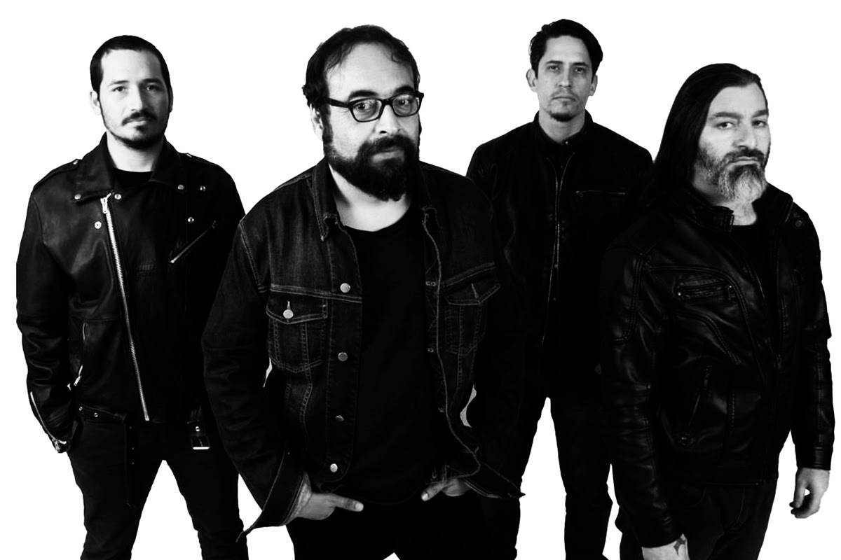 <strong>Saken debuta en MiBar celebrando 30 años de carrera</strong>