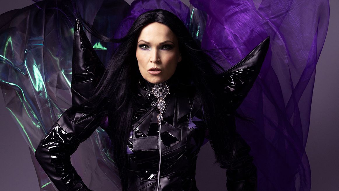 Tarja Turunen anuncia “Frisson Noir”, su álbum más heavy, y estrena el single “At Sea”