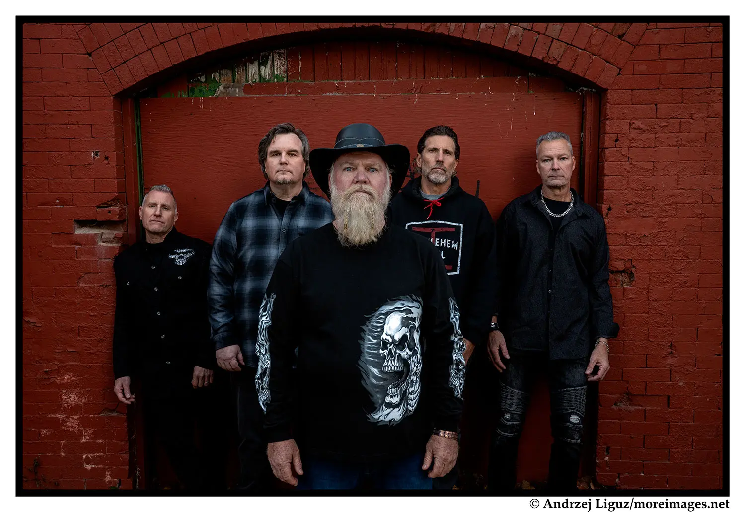 WHO ON EARTH lanza el nuevo single “Vigilance” y anuncia gira con FOZZY